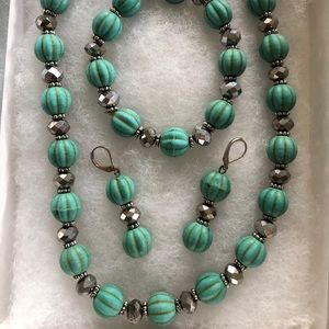 Elegant Necklace, Bracelet and Earring Set